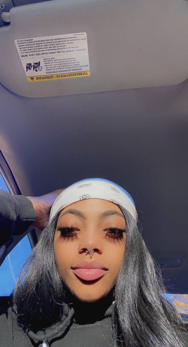 briidott's tweet photo. need to post more selfies on here ✨🧚���‍♀️ https://t.co/1Kp6NOTsTP