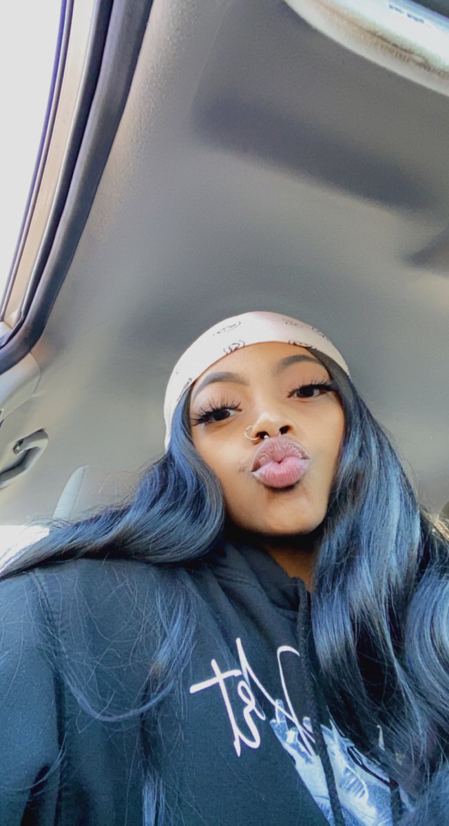 briidott's tweet photo. need to post more selfies on here ✨🧚���‍♀️ https://t.co/1Kp6NOTsTP