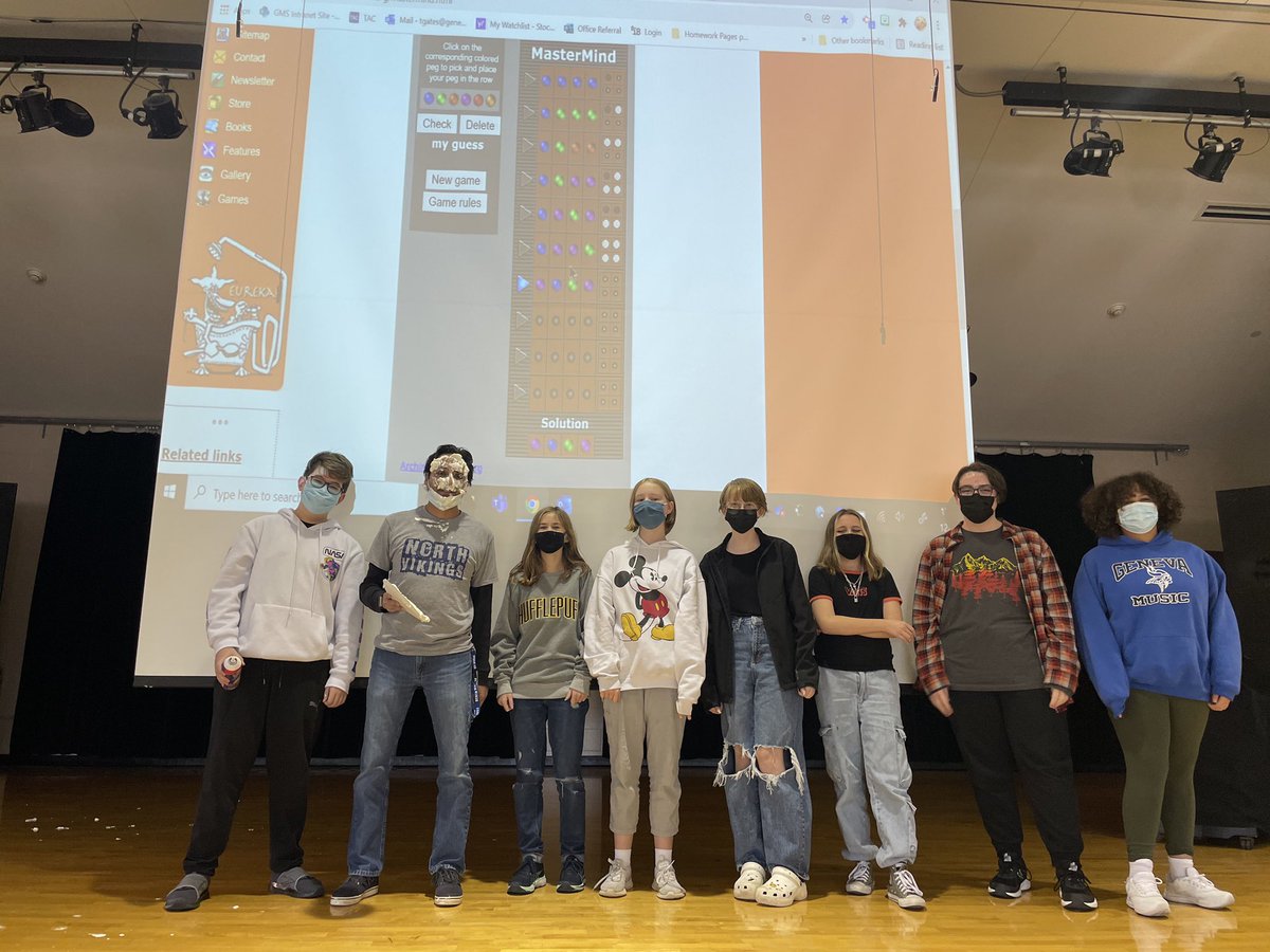 tgates9er's tweet photo. Tessa and her table took down Mr. Nakum in mastermind to become our 2nd ever winners in the Super Terrific Happy Fun Jackpot Gameshow 🥧🧠 https://t.co/KtivKsI7mr