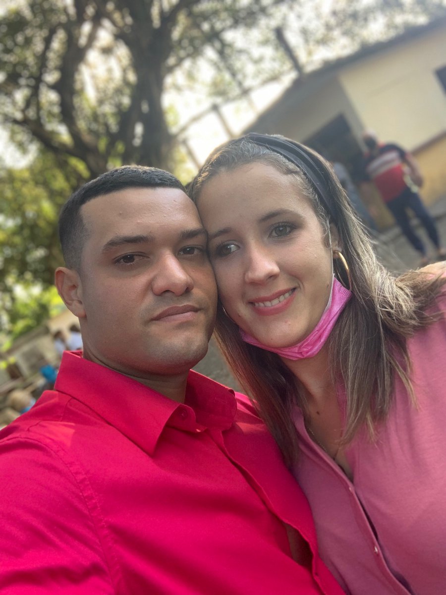 Noelvys8's tweet photo. Celebrando el día #MedicinaLatinoamericana. Felicidades 🎉🎊🍾 #medicine #Doctor https://t.co/RgsmIkpYT9