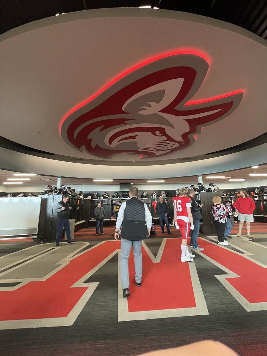 MaxSchiltz2's tweet photo. Had a great official visit at Indiana Wesleyan University today! Great campus and culture! Thank you @CoachTraz and @Coach_Langs for the invite! https://t.co/PlNaPDwcEJ