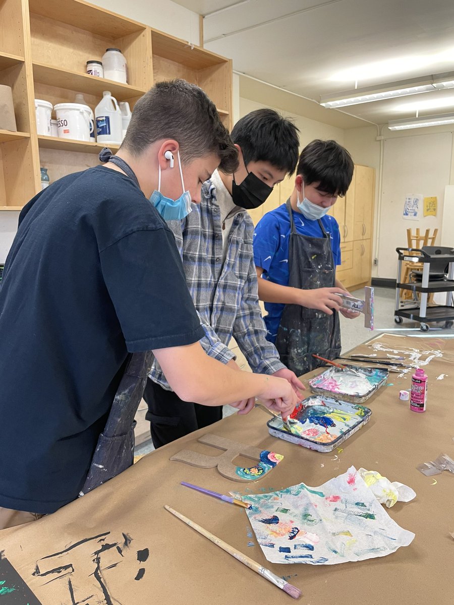 KateHessin's tweet photo. The Friday co-curricular art club working away at making a special sign for the JS art studio. https://t.co/F21X6NMmhO