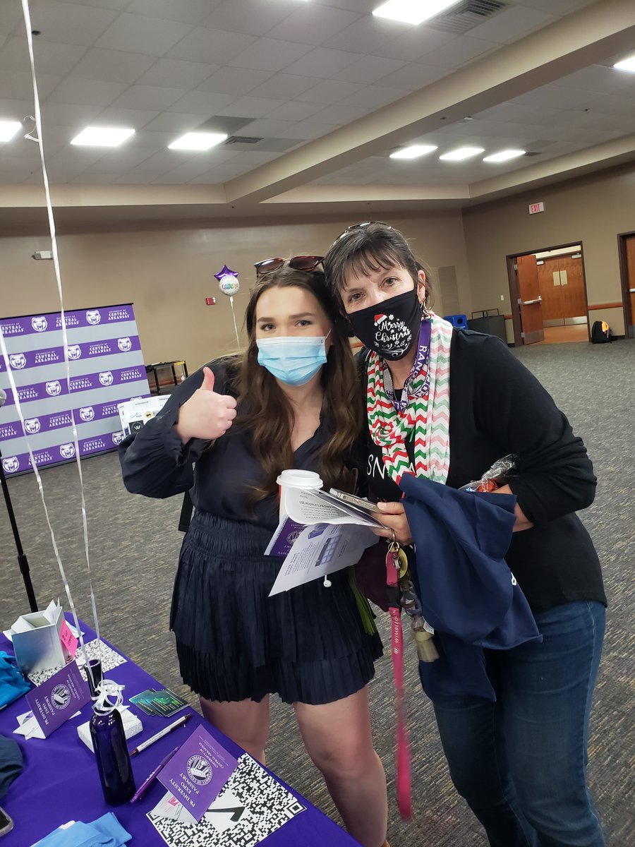 UCAComm's tweet photo. About 70 people from the University of Central Arkansas and the Conway community attended the PR Diversity Expo presented by Dr. Riva Brown's Multicultural Public Relations class on Dec. 2. #prls4312 #PRdiversity
📸 Photo slideshow by Sam Tidwell: https://t.co/BreQ3ZhN8x https://t.co/UVyIhf0HtJ