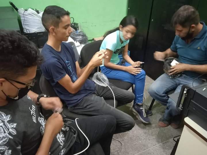 pedrogordon2121's tweet photo. #03Dic. El pasado 25 de Noviembre de 2021 Desde @FundabitAragua se inician pasantias de estudiantes del primer año, segundo trayecto de Informática de la Universidad Politécnica Territorial Aragua: “Federico Brito Figueroa”.  
@_LaAvanzadora @leivi24
#NavidadEsReconciliacion https://t.co/enNaP6upOa