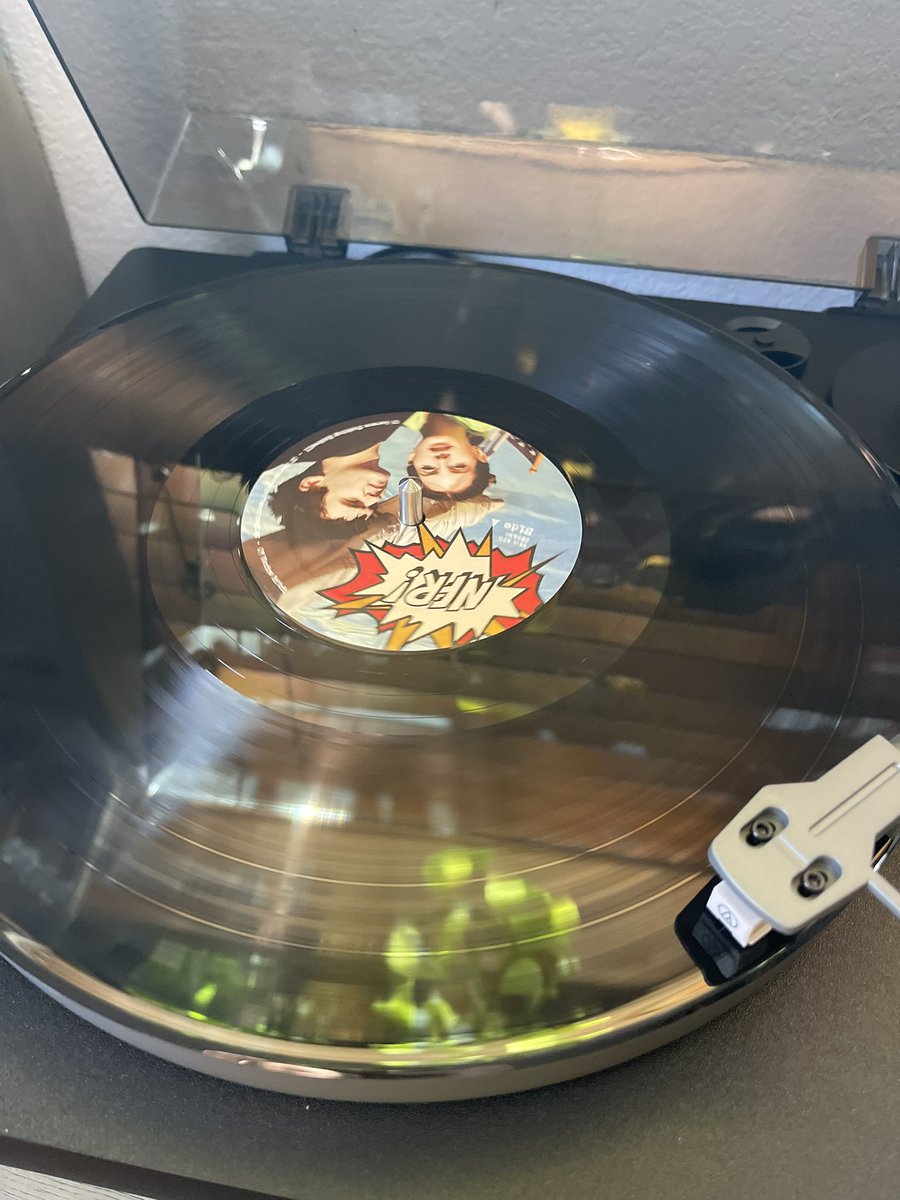 frankierams's tweet photo. Upgrading my record player was such a great decision! #FTarget https://t.co/a1KJ47eJlG