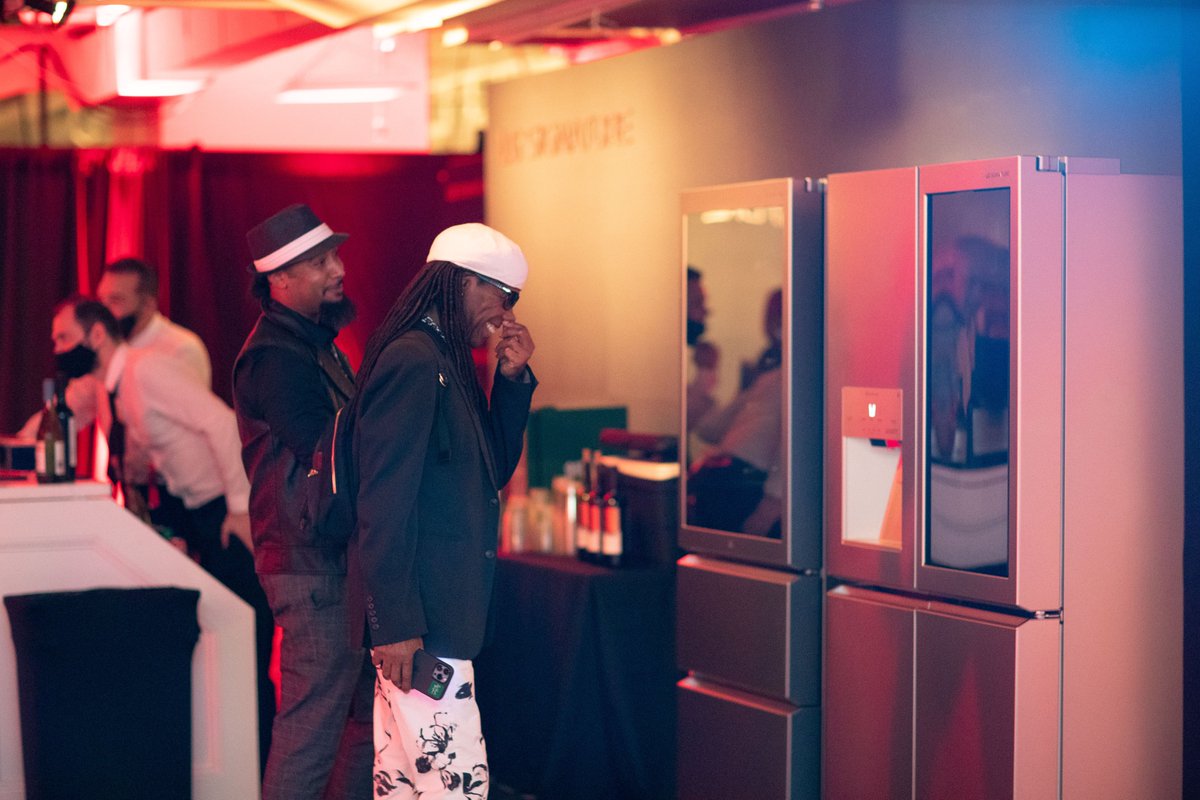 We are elated that <a href="/LG_SIGNATURE/">LG SIGNATURE</a> was a part of <a href="/ArtBasel/">Art Basel</a> this year! Love to see familiar faces at the event, including <a href="/nilerodgers/">Nile Rodgers</a>! #TheGateway <a href="/nftnow/">nft now</a>