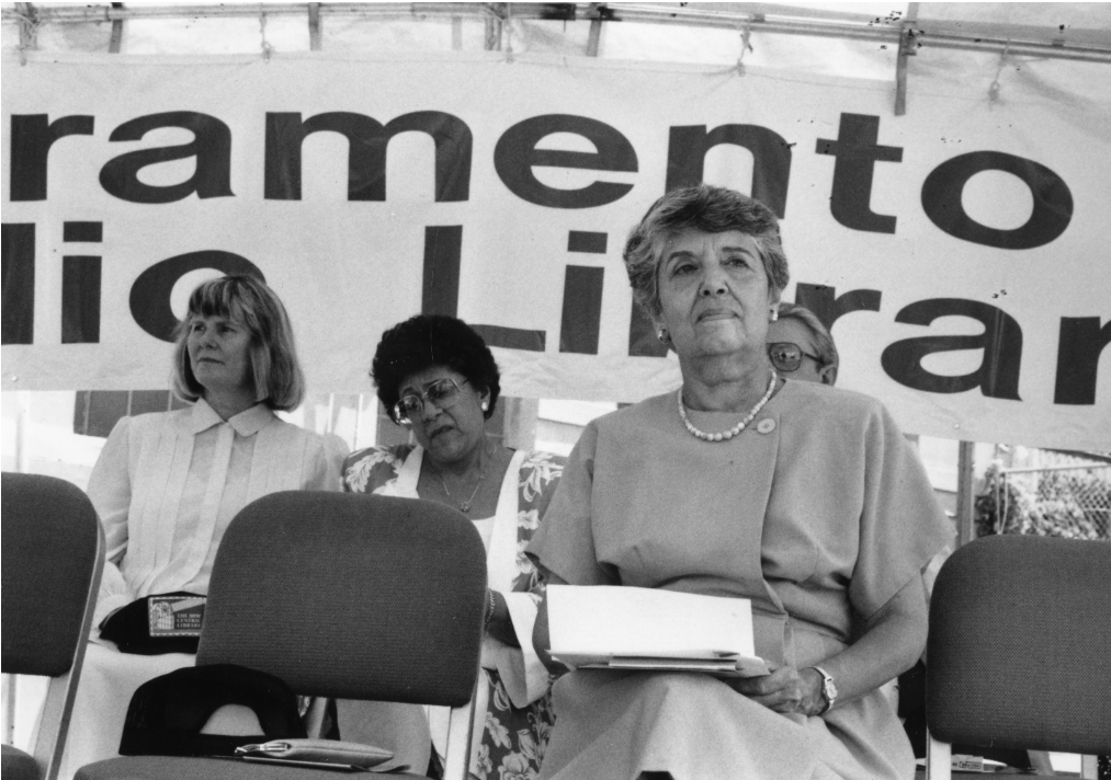 saclib's tweet photo. Mayor Anne Rudin attending the 1988 groundbreaking of the Central Library. Rudin was the first female mayor of Sacramento. From 1983-1992, she oversaw the implementation of the light rail &amp; advocated for the arts. We will remember her as a great friend to, &amp; supporter of #SacLib. https://t.co/IuyPxAqeGl