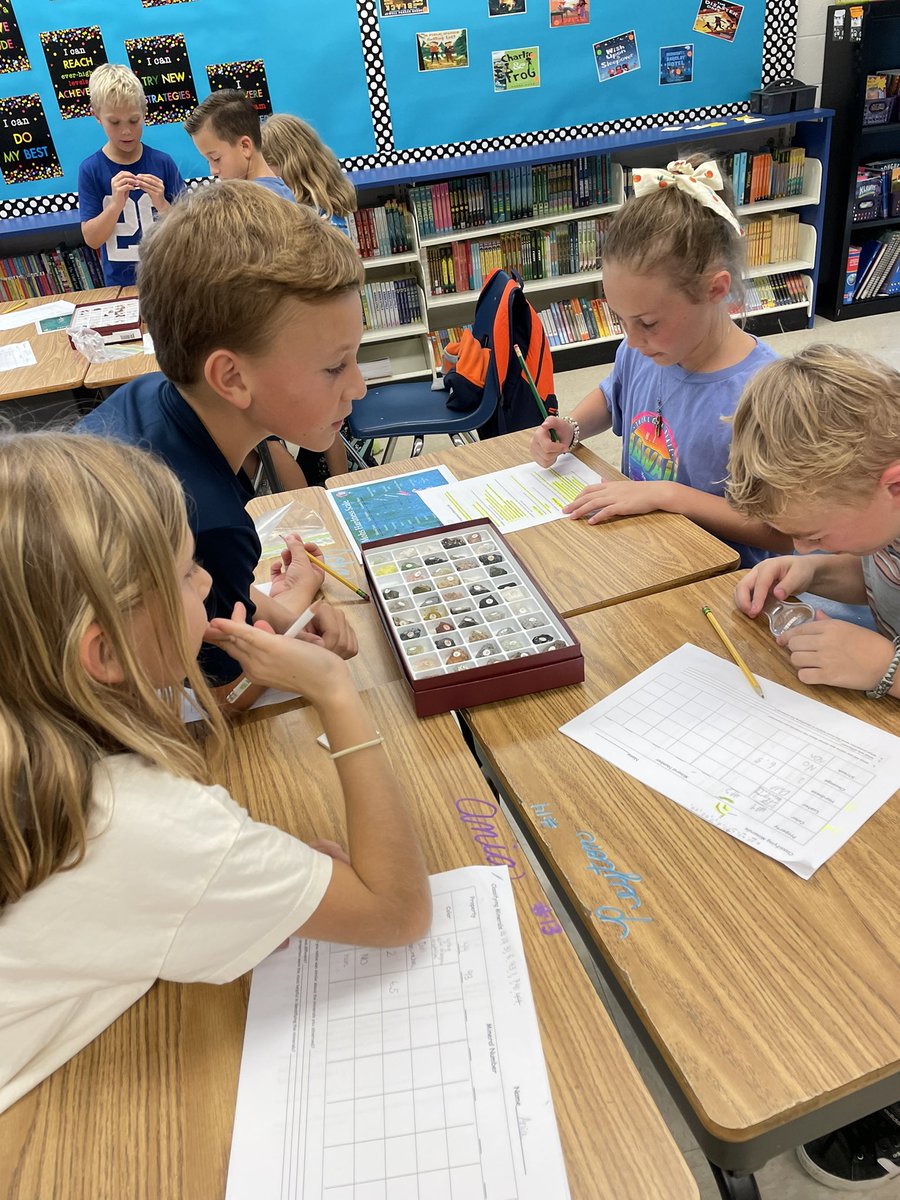 Properties of Minerals Lab today. These 4th graders rock! <a href="/SeaGateES/">Sea Gate Elementary</a>