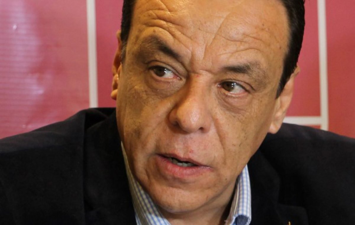 4ndyWS's tweet photo. El intendente de Zarate, Osvaldo Raúl Cáffaro, se integrará al ministerio de Desarrollo Territorial y Hábitat de la Nación. Este muchacho está embargado y en juicio oral por haber desviado $10 millones procedentes de fondos nacionales para Obra Pública. Muy bochornoso todo. https://t.co/qRl9on6hZO