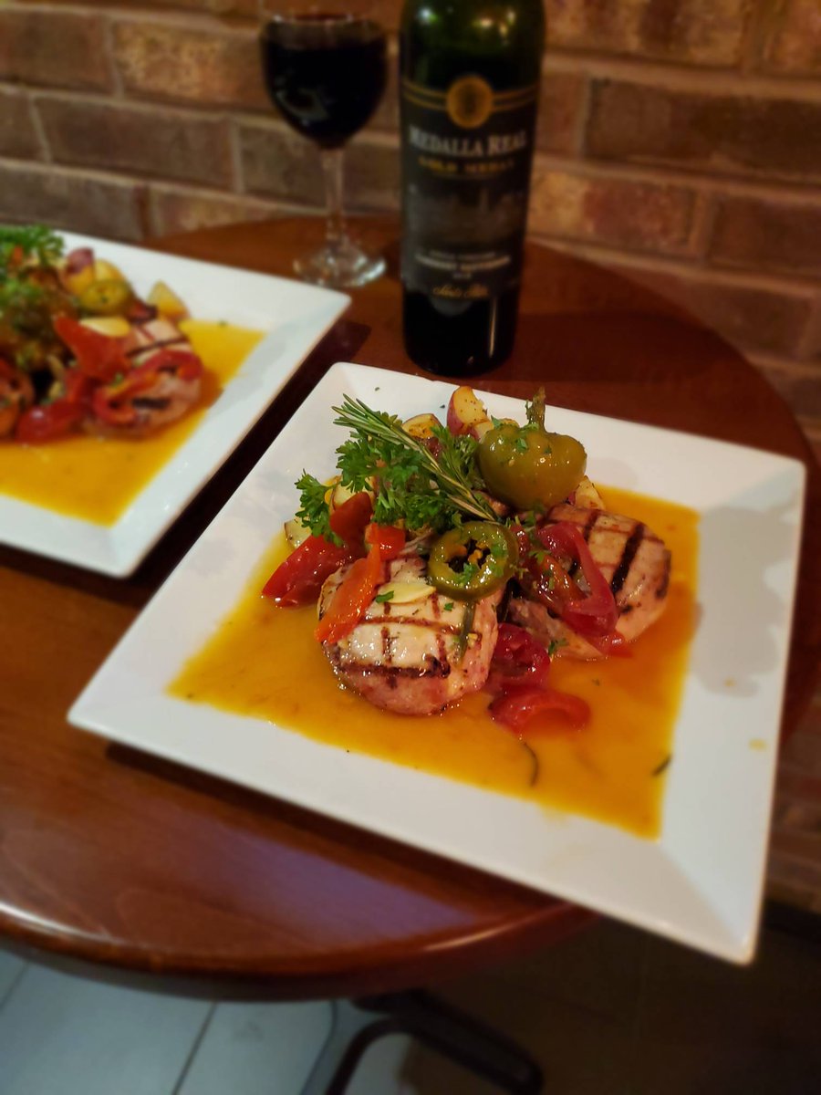 tsp_cafe's tweet photo. We have some awesome specials for this weekend.
12.3- 12.5
 Dine in or take out for all the food specials .
Can't wait to see you!

#townsquarepizza 
#Treatyourself 
#townsquarecocktails
#townsquarespecials https://t.co/eOyJV2W9YZ