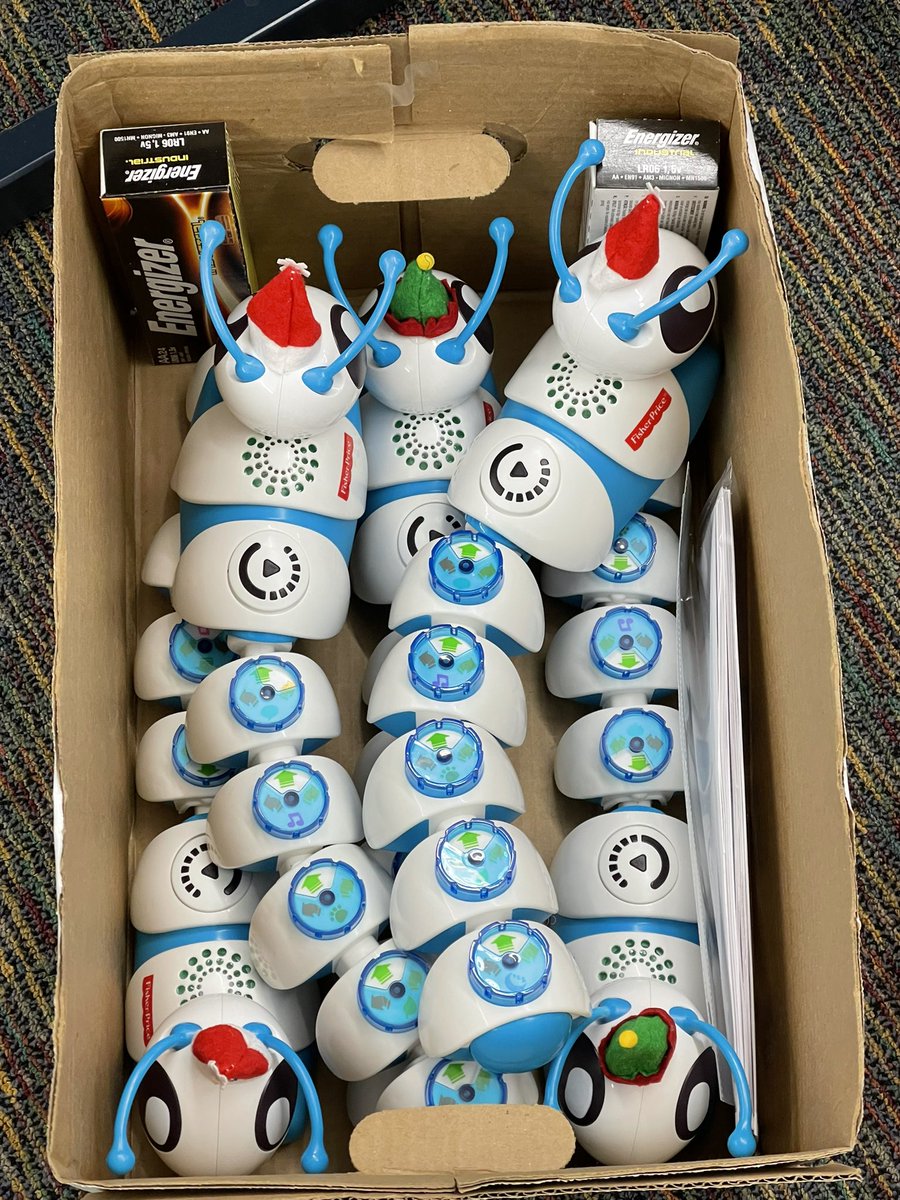 Laura McCue tweet media