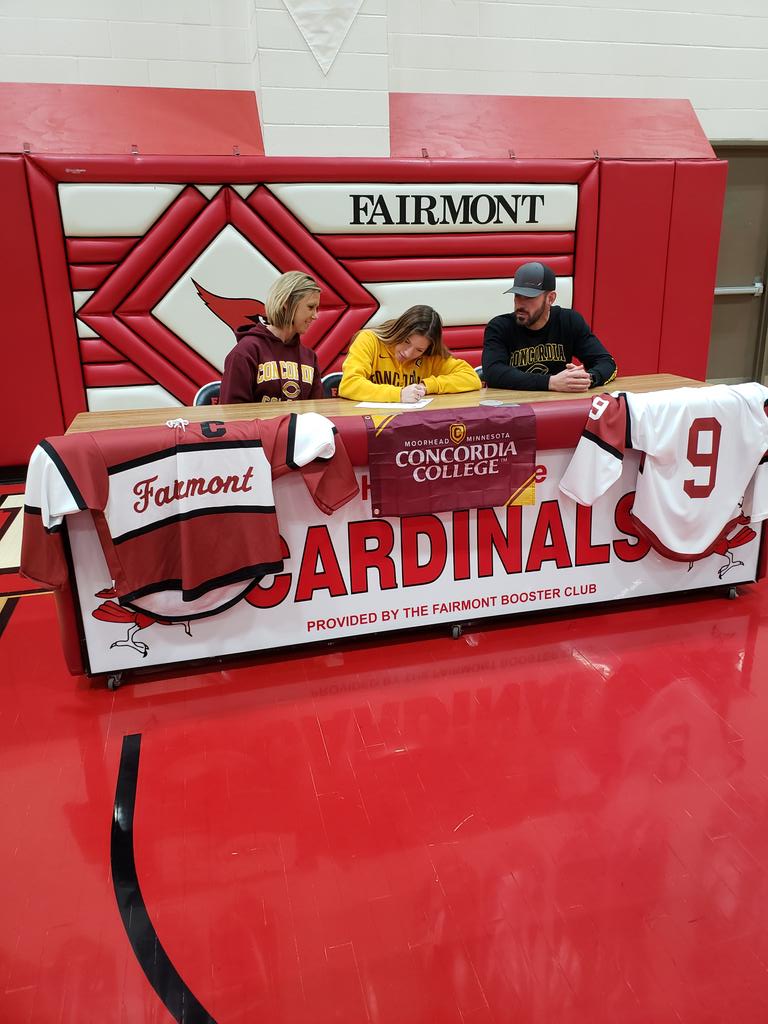 FairmontFB's tweet photo. Best of Luck @mackenzie103103 at Concordia College! #rollcobbs #FightOn https://t.co/ePEpxT4TS3