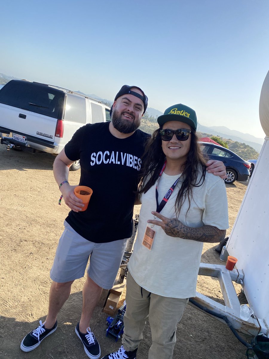 SOCALVIBES_SCV's tweet photo. Getting ready to drop some new merchandise for winter… more to come https://t.co/w5ZNLv3ufv