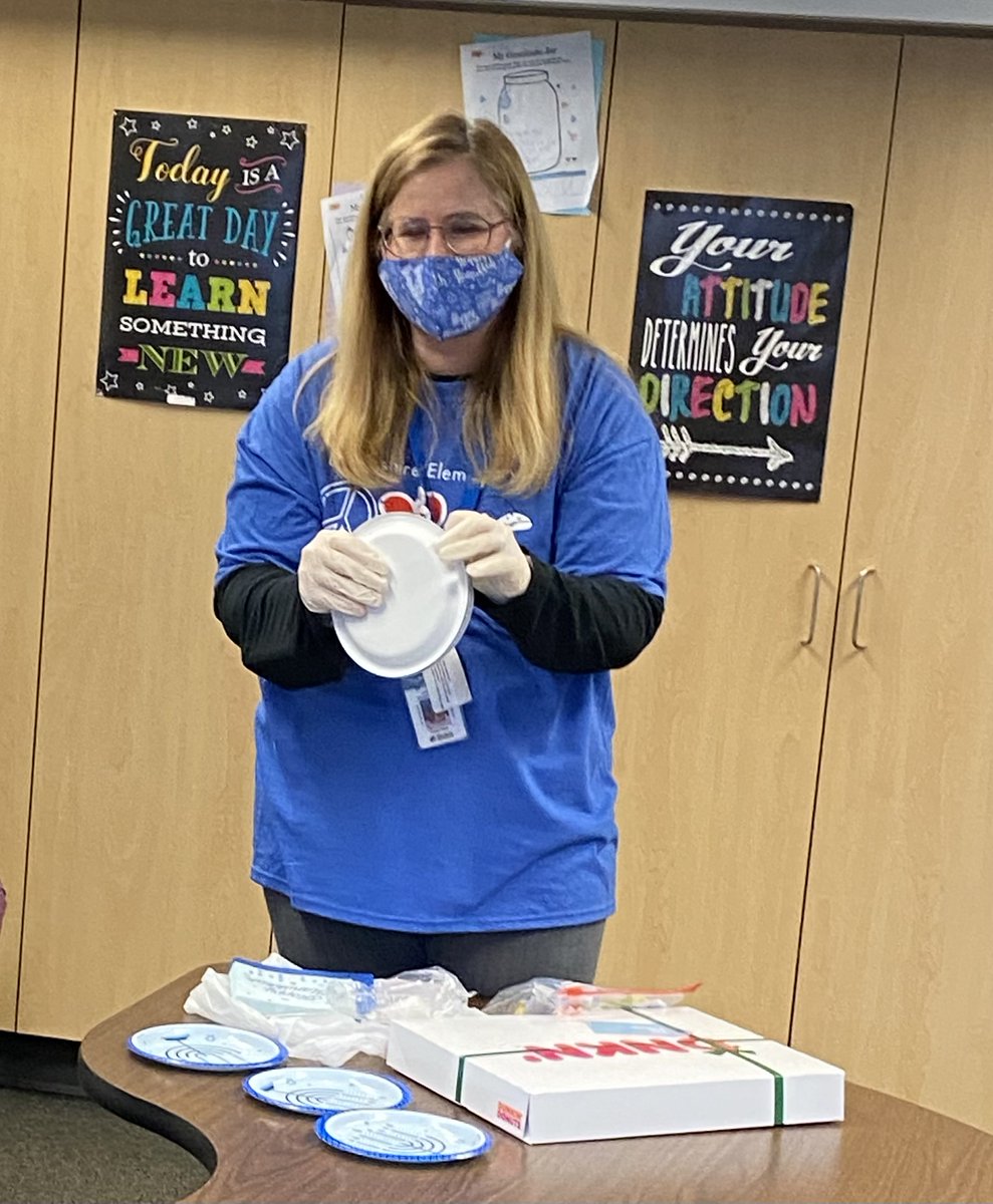 DolphinsMrs's tweet photo. Thank you Mrs. Frisch for teaching us about Hanukkah and showing us how to play dreidel. (the treats were yummy too) @NTDSE, @Kristin_NTDSE ,#NTDSEmpowers https://t.co/pLedogHEs7
