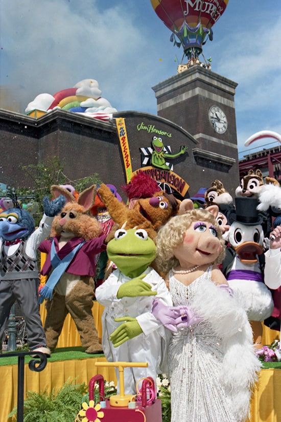 Another look at those giant, scary Muppets. #90sDisney