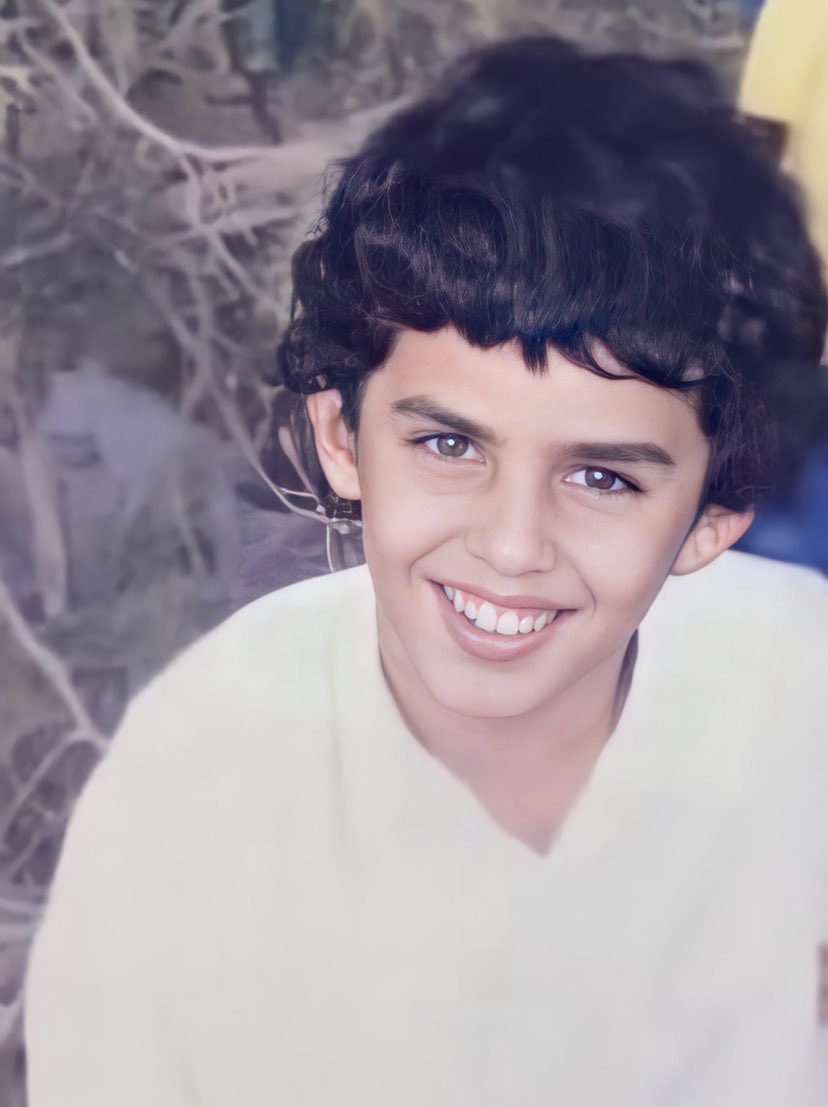 halgawi's tweet photo. لاني بندمان عل�� كل مافات
أخذت من حلو الزمان و رديه 
هذي حياتي عشتها كيف ما جات 
آخذ من أيامي و أرد العطية *
—
اليوم أكملت ٣٤ عام ، نسأل الله أن يعطيكم ويعطينا الصحة والعافية ويعيننا جميعاً على طاعته ❤️ https://t.co/bfM8KWsSSS