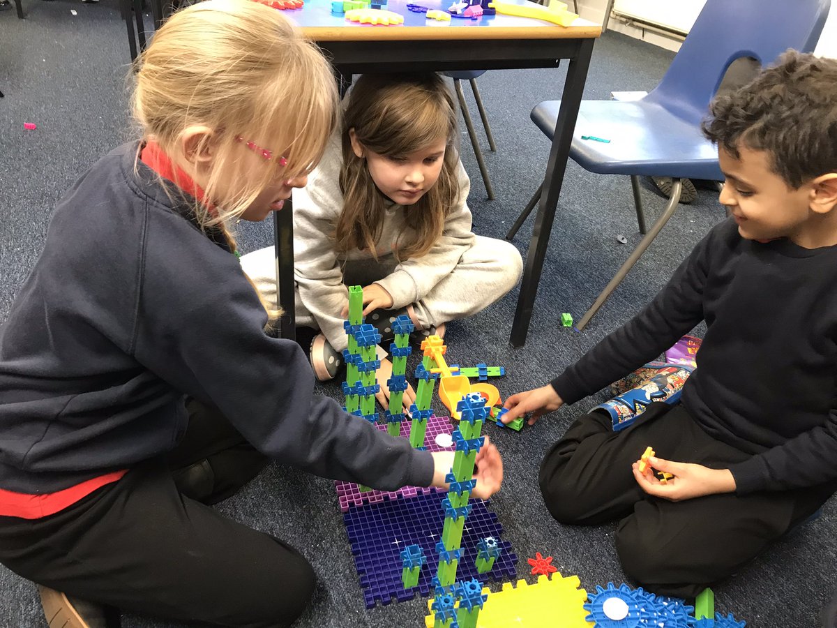 P3 @dedridgeps had a games hour today 😊 <a href="/PlayScotland/">Play Scotland</a> states that play promotes the development of ‘language skills, problem solving, gaining perspective, representational skills, memory and creativity.’ We had loads of fun too! <a href="/LoveWestLothian/">West Lothian Council</a> #playistheway #playeveryday