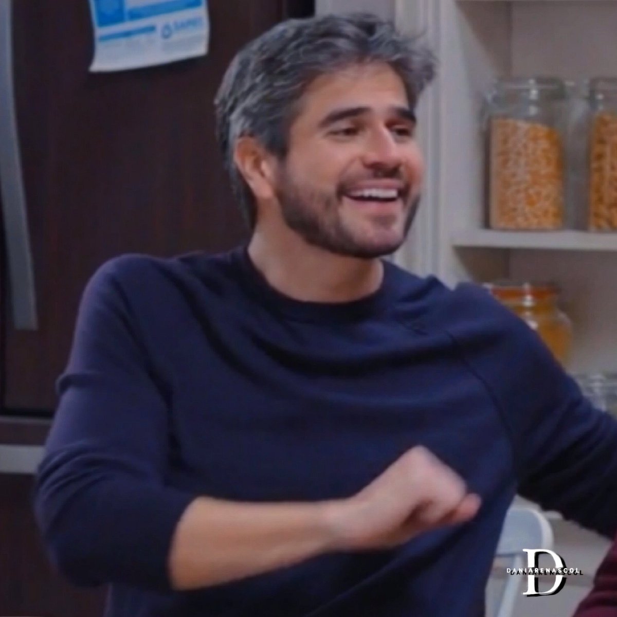 DaniArenasCol's tweet photo. #FelizViernesATodos #Fotocapturas #1Parte #MejoresMomentos #Alberto #DanielArenas #SOSMeEstoyEnamorando #Capitulo64 #ConLasEstrellas #TelevisaTelenovela #TeamDanielArenas
#DaniCaritas
#FinDeSemana
#LaCasaDePapael5 😍😘🥰❤🆘️💘🎬6️⃣4️⃣📺✨🧔🏻👕💙🤤😃👍📸🎅🏽🎄🤩💋🙏🏼 https://t.co/Ukivr4toEO