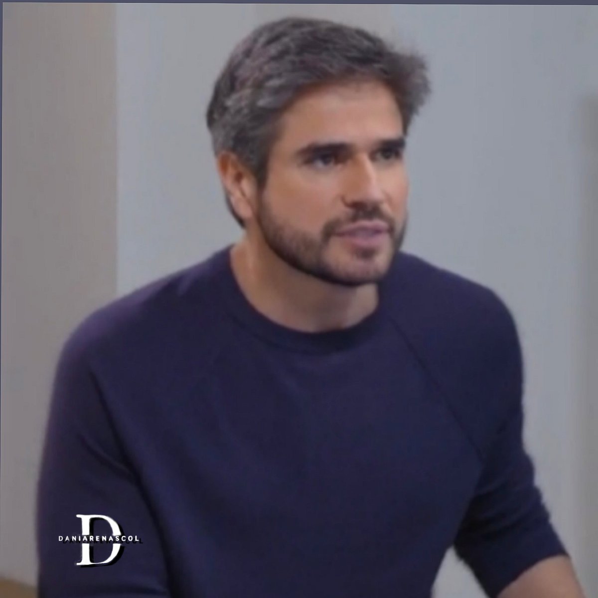 DaniArenasCol's tweet photo. #FelizViernesATodos #Fotocapturas #1Parte #MejoresMomentos #Alberto #DanielArenas #SOSMeEstoyEnamorando #Capitulo64 #ConLasEstrellas #TelevisaTelenovela #TeamDanielArenas
#DaniCaritas
#FinDeSemana
#LaCasaDePapael5 😍😘🥰❤🆘️💘🎬6️⃣4️⃣📺✨🧔🏻👕💙🤤😃👍📸🎅🏽🎄🤩💋🙏🏼 https://t.co/Ukivr4toEO