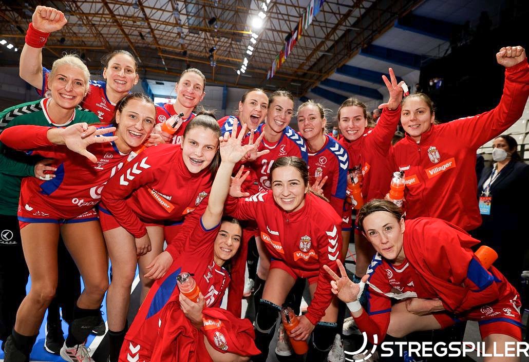 stregspiller's tweet photo. .@rssrbije defeat @handballpolska on their opening match at @SheLOVsHandball #SERPOL 25:21 https://t.co/G7sQqWYW9b