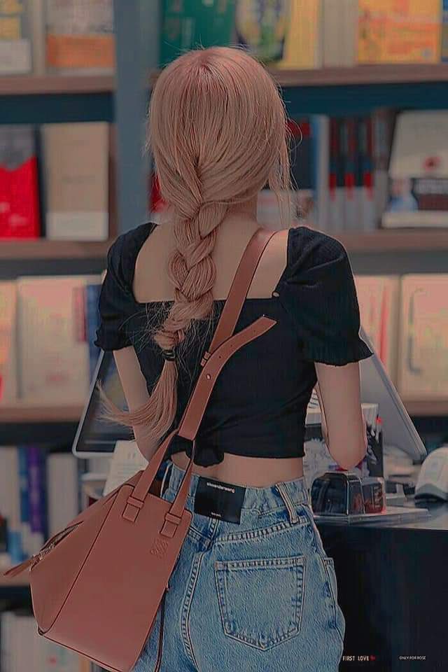 TBeo39's tweet photo. My little girl
Vote for #MAMAVOTE #Rosé https://t.co/M4vMkJclF2