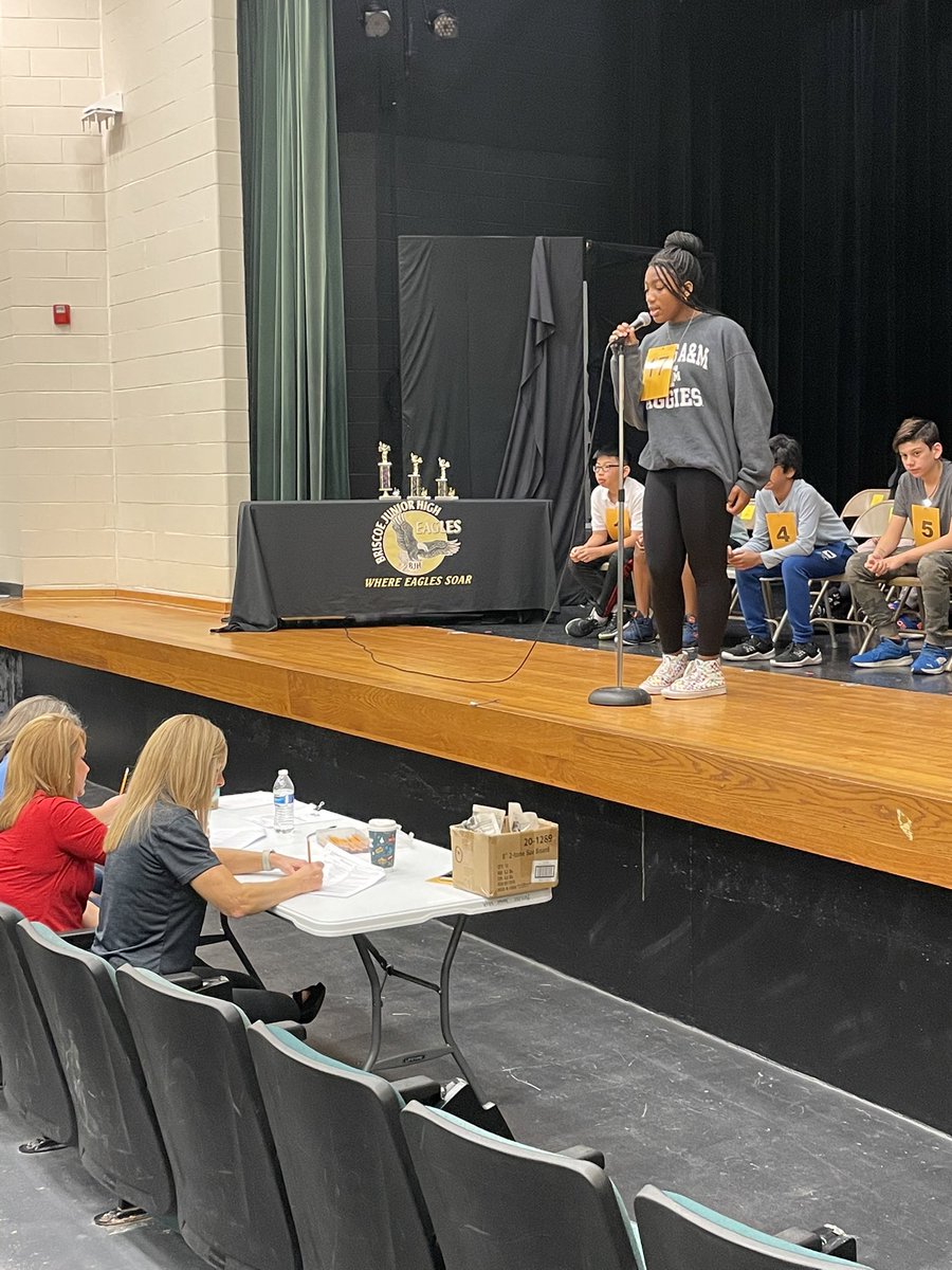 What an incredible group of spellers! Congratulations to our champion, runner-up, and TIE for 3rd! They kept spelling so many difficult words, we finally had to call it a tie! 🦅🌟🤩