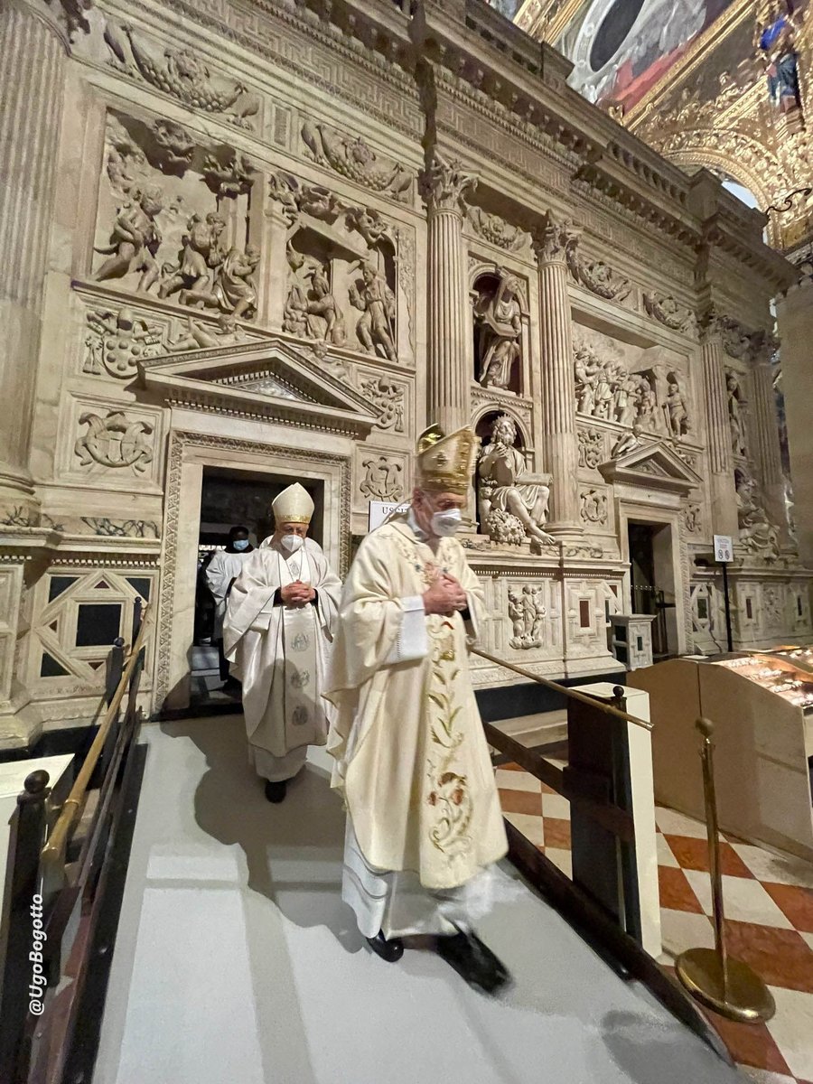 SantaCasaLoreto's tweet photo. Nel terzo giorno della #Novena dell'Immacolata in preparazione alla #Festa della #Venuta il #Santuario ha accolto l'Arcidiocesi di Pesaro con Mons. Piero Coccia e l'Arcidiocesi di Urbino con Mons. Giovanni Tani https://t.co/8inFkkjmgX