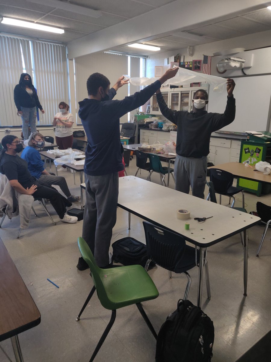 Medora_B's tweet photo. @eah_eagles are workingking HARD today on our engineering design skills &amp; applying what we know about about fluid friction + surface area in a friendly competition. Y'all would be AMAZED at how hard teenagers will work to win a My. Dew. 😂 #ProudtobePublic #ABSS https://t.co/QBdFYrzAtA