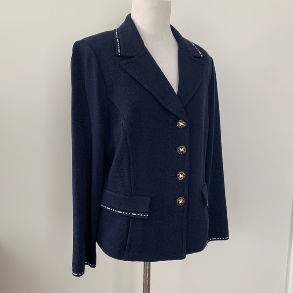 ChuckHaaland's tweet photo. So good I had to share! Check out all the items I'm loving on @Poshmarkapp from @thaiparaujo #poshmark #fashion #style #shopmycloset #stjohn #rebeccaminkoff #martindingman: https://t.co/QjlBrdao1w https://t.co/YLu031opV4