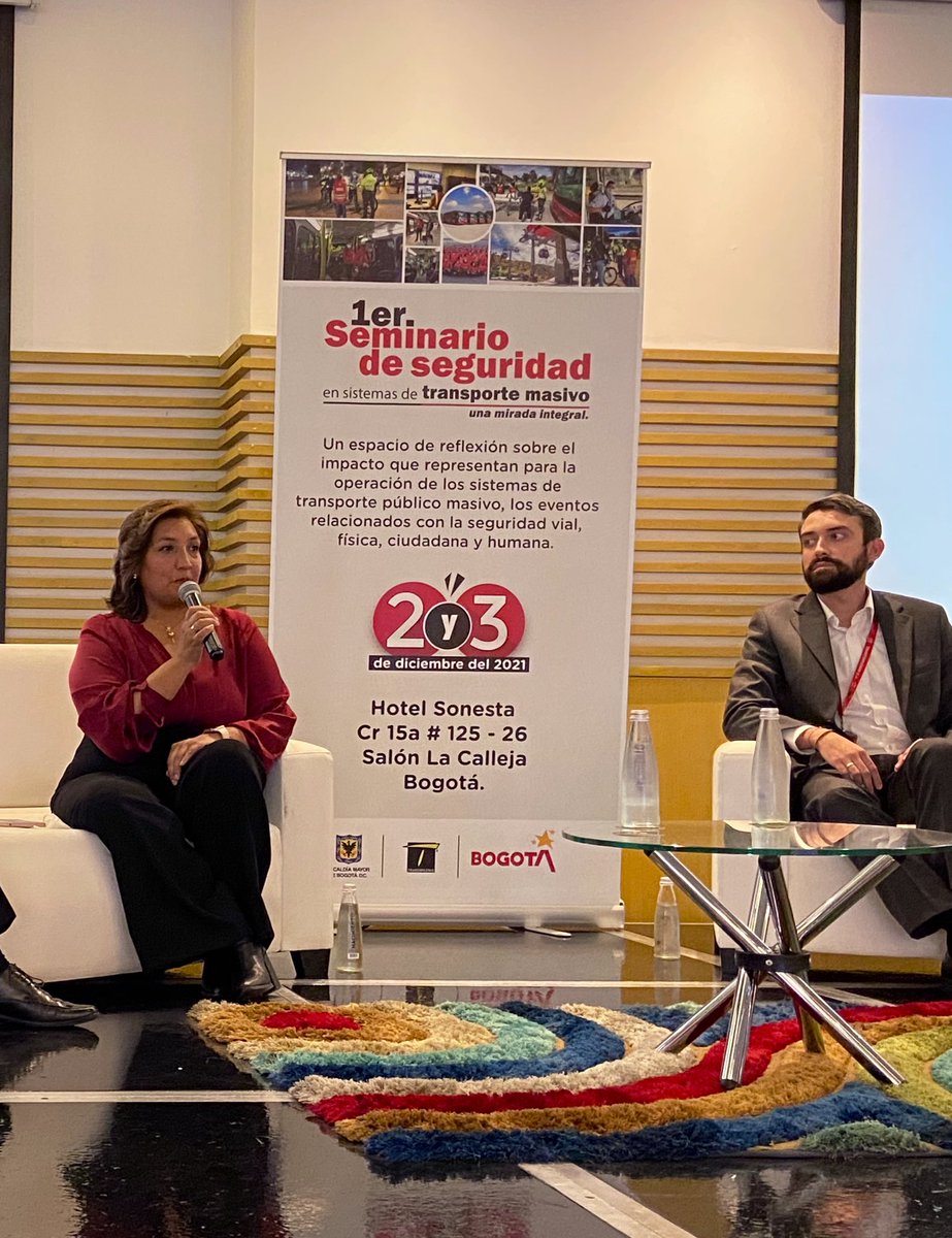 TransMilenio's tweet photo. Panel de Sistemas de Alertas Tempranas y planes de gestión de riesgo para los Sistemas de transporte masivos. Invitados: Jaime Monroy, Dir. Técnico de BRT; Mario Leonardo Nieto, Dir. Técnico de Buses; Nubia Quintero, Dir. Técnica de Modos Alternativos de TRANSMILENIO S.A. https://t.co/fH0gO5L8n4