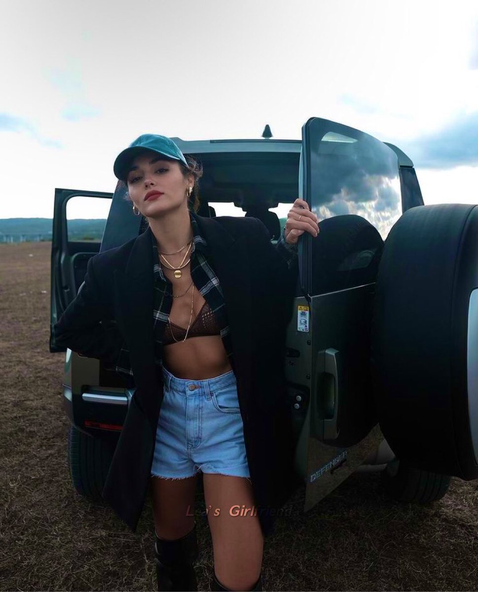 bevtricemyers's tweet photo. I never thought I’d hear my heart beat so loud
I can’t believe there’s something left in my chest anymore
But goddamn, you got me in love again 🌸 https://t.co/XFimkLYOXe