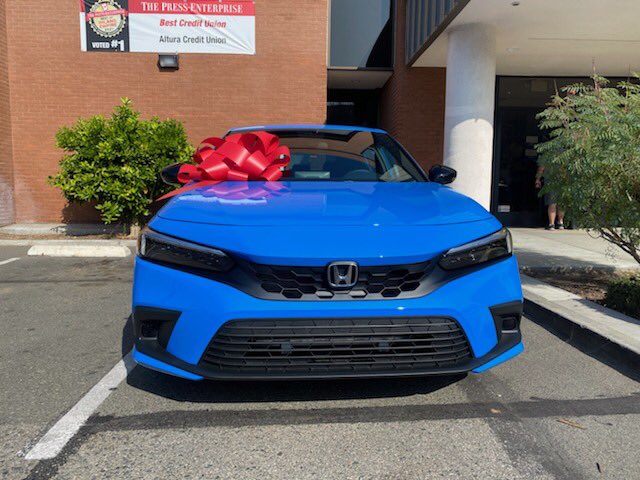 autoexpertsocal's tweet photo. Brand new, super sought after 2022 Honda Civic Hatchback Sport in Boost Blue Pearl!! 🔷🔹🔷
#autoexpertsocal #autoexpert #socal #honda #civic #hatchback #sport #new #hondacivic #hondacivicsport #boostblue #hondalife #hondalove #hondanation #hondafamily #civichatchback https://t.co/RHYfFdPrqq