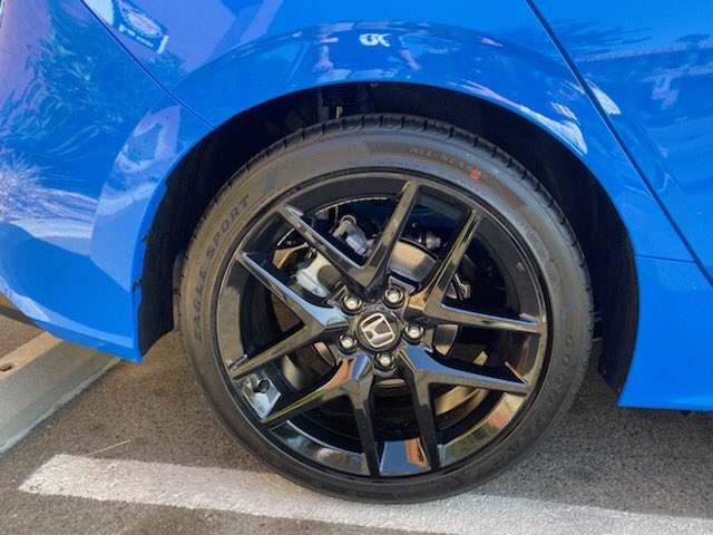 autoexpertsocal's tweet photo. Brand new, super sought after 2022 Honda Civic Hatchback Sport in Boost Blue Pearl!! 🔷🔹🔷
#autoexpertsocal #autoexpert #socal #honda #civic #hatchback #sport #new #hondacivic #hondacivicsport #boostblue #hondalife #hondalove #hondanation #hondafamily #civichatchback https://t.co/RHYfFdPrqq