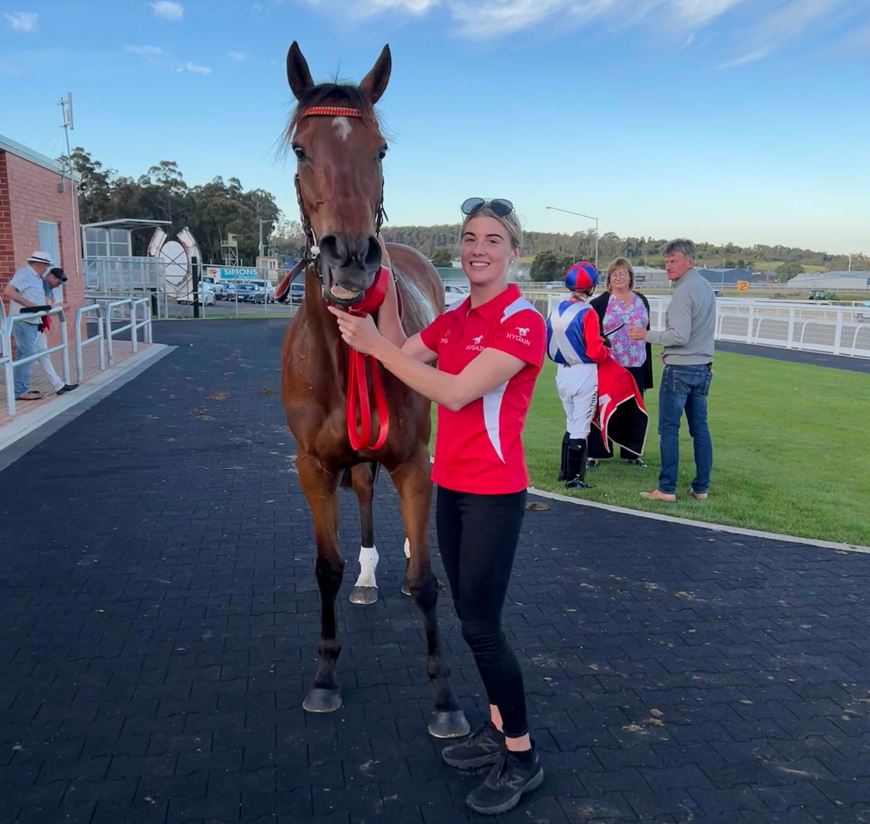 Stable News: Determined Win By Anna

trinderracing.com.au/news/archive/4…

#Anna #TrinderRacing #TeamTrinder <a href="/SiggyCarr/">Siggy Carr</a>