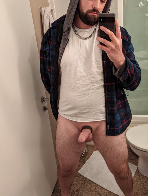 Any love for a winnie-the-pooh type outfit? 😝 https://t.co/C18aQc206c<a href="/tag/googlepixel6pro"class="tags"><span>#googlepixel6pro</span></a>