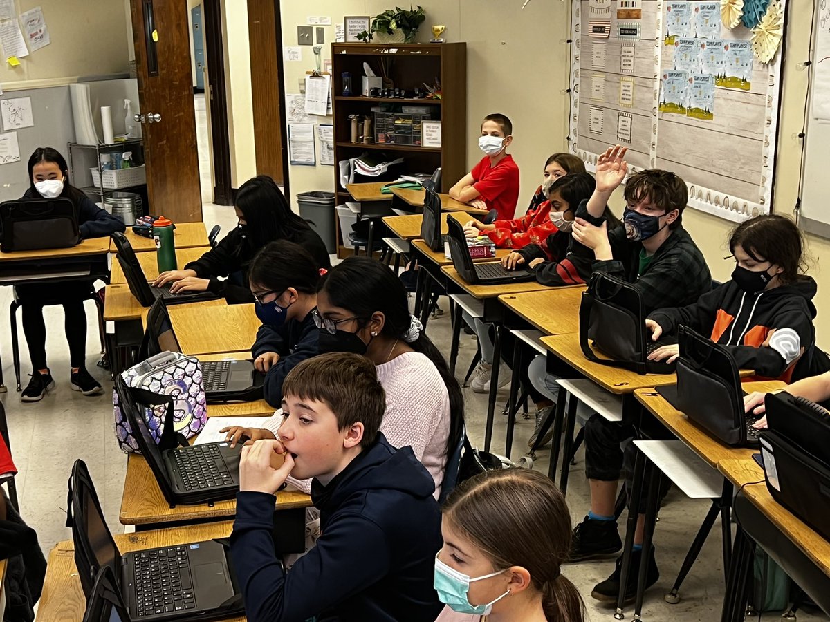 christineeinert's tweet photo. So what does “chewing the fat” mean? Using #Lumio for student engagement while teaching idioms. Ss loving new laptops, and I’m loving the chance for more feedback. #DodgenDynamic #CobbIntech @CLoweryITS https://t.co/ymeAGvuSKI