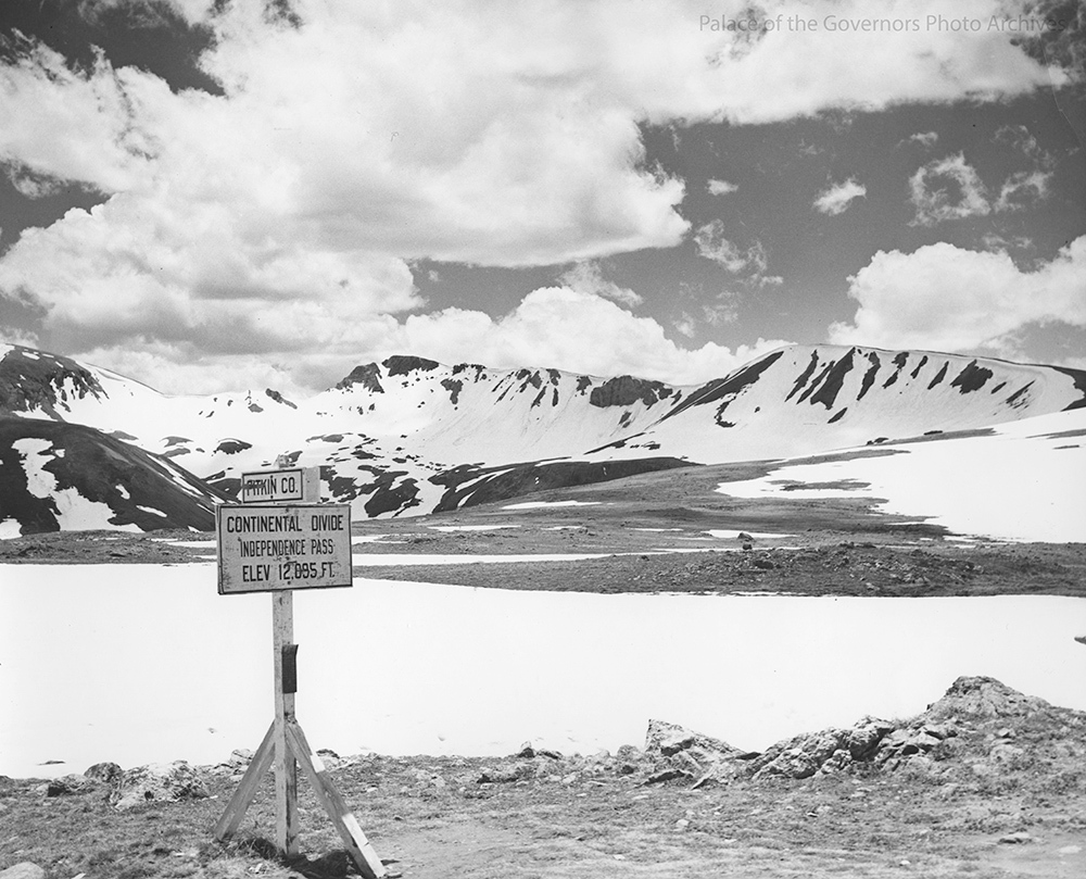 #ContinentalDivide at #IndependencePass, #PitkinCounty, #Colorado, 1950?
Photographer: Harold D. Walter (POG 182976)