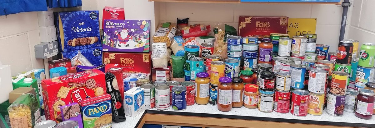 AVBMusicDept's tweet photo. Well done @AvonbourneUL and @UnitedSixth students for donating an impressive amount to support @CitygateUK and Bournemouth Foodbank with their Christmas Hamper Appeal. Special shout out to 7B2 who donated a fantastic 74 items. #avbproud #educationwithcharacter https://t.co/fUnr49TcwI