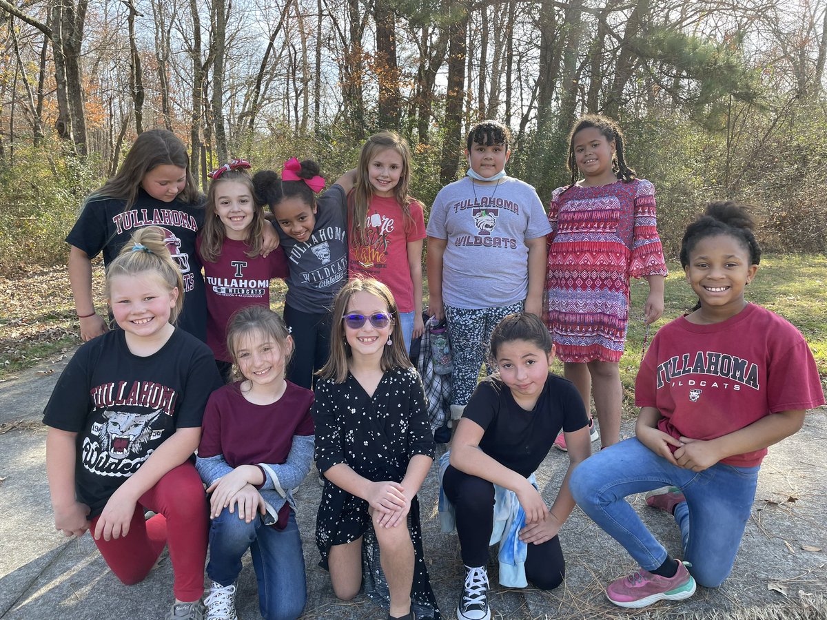 CorynnMoyers's tweet photo. Third grade at Farrar is so excited for our @Ttown_FB team! Go Wildcats! You’ve got this! @JackTFarrar @PeggyLucas17 @AngelaTinnon https://t.co/56mrmUGM1n