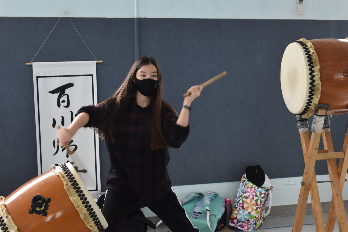 HMSDolphinsNow's tweet image. Select #Taiko students practice in their choice #ElectiveClass.
This trimester elective class options also include: Hiki No Select, Basketball, Leisure and Games, Plamo, Intro to Spanish, Costume Production, Games of the World, and Crochet.