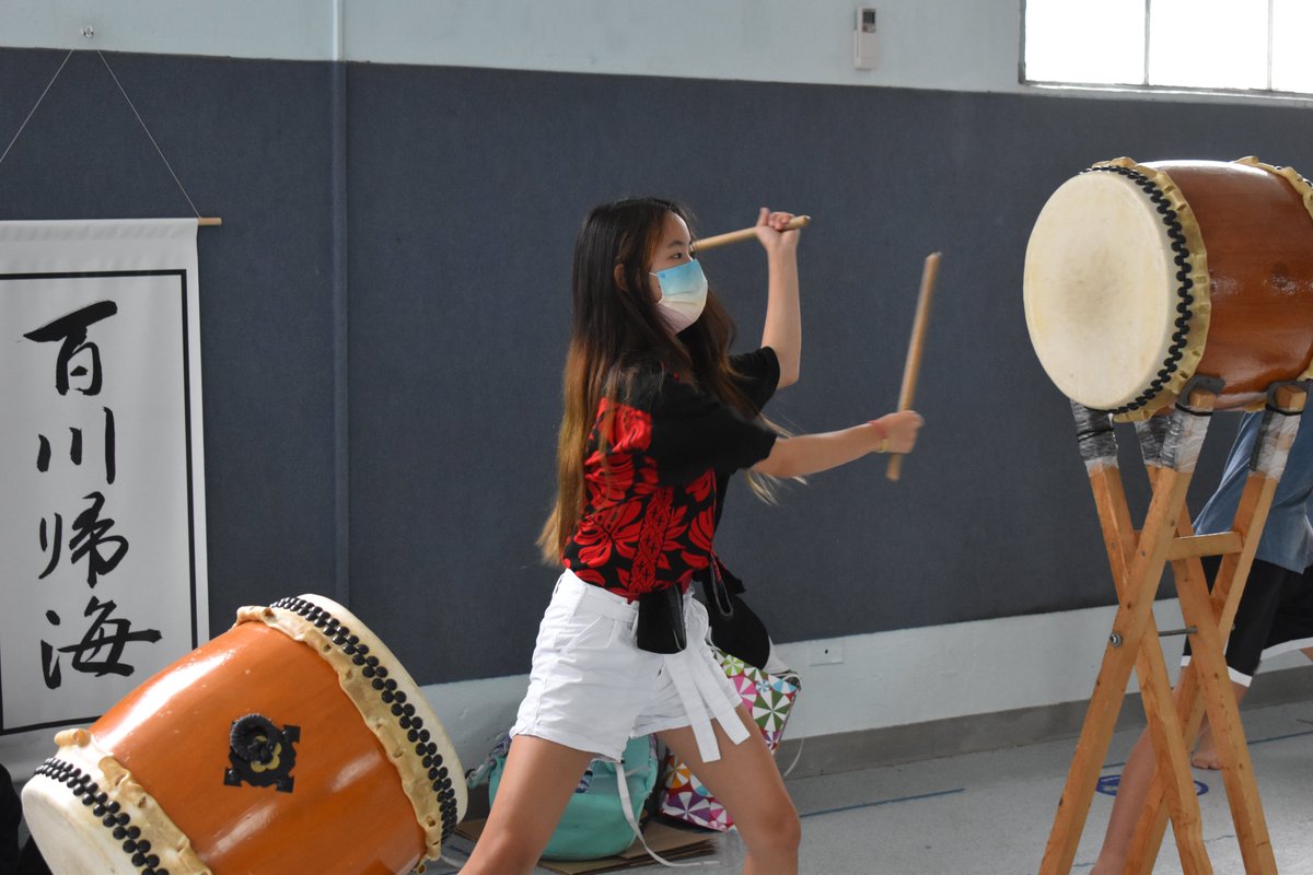 HMSDolphinsNow's tweet image. Select #Taiko students practice in their choice #ElectiveClass.
This trimester elective class options also include: Hiki No Select, Basketball, Leisure and Games, Plamo, Intro to Spanish, Costume Production, Games of the World, and Crochet.