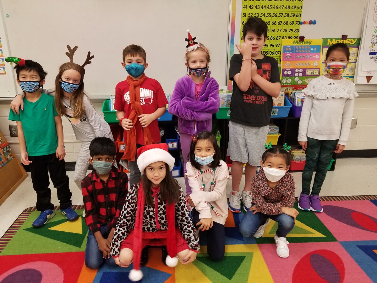 Getting ready for the holidays with all of our accessories. <a href="/DolvinES/">Dolvin ES</a> #DolvINcredible