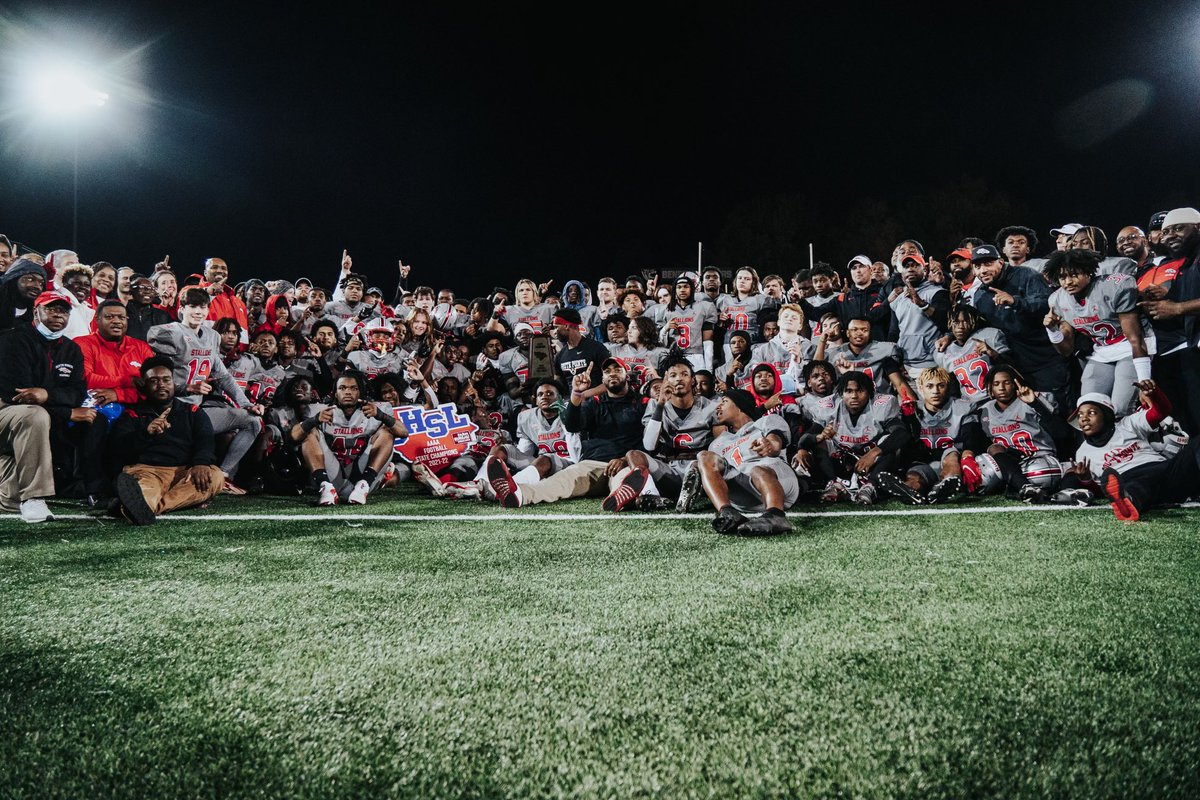 Last night was everything we dreamed it could be 💍 #StateChamps 🏈 #StillSouthPointe 

<a href="/FootballSPHS/">South Pointe Football</a> <a href="/HolloMan21/">DeVonte Holloman</a> <a href="/CoachRichAD/">Coach Rich, CAA</a> <a href="/TheCoachLj/">Donald Littlejohn CIC, AIC</a> <a href="/coachnmccloud/">Nakia McCloud</a> <a href="/CoachPete1017/">Al Peterson</a> <a href="/CoachPeakeDL/">Gerald Peake</a> @CoachJ_JVDC <a href="/Coach_green_sc/">Nathan Green</a> <a href="/jamesalanwest34/">Coach West</a> <a href="/CWilliams8076/">Cedric Williams</a>