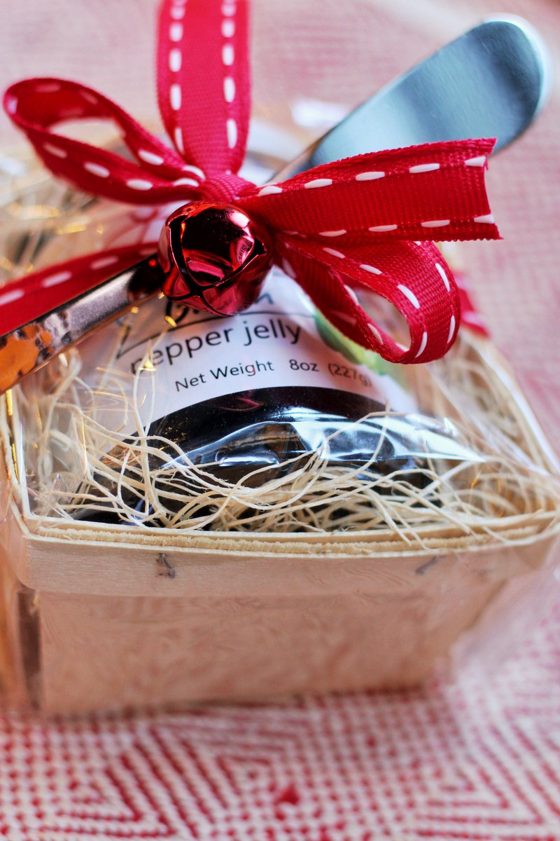 lauri_jos's tweet photo. We love how The Shoppes at Fourth &amp; Cherry styled these Lauri Jo's products for easy Christmas gift-giving!🎄

If you'd like to make your own gift baskets, you can purchase jars at https://t.co/GuRwsUXHOP. Let us know what you come up with! https://t.co/10SCm2yv69