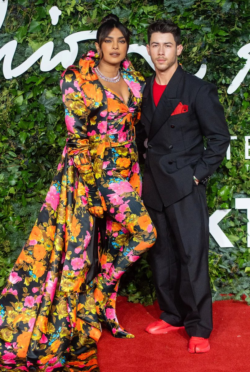 reallifebyjaz's tweet photo. I want to commit to anything the same way @nickjonas committed to putting his big toe in this shoe. 
#londonfashionawards https://t.co/q5TGefTqLX