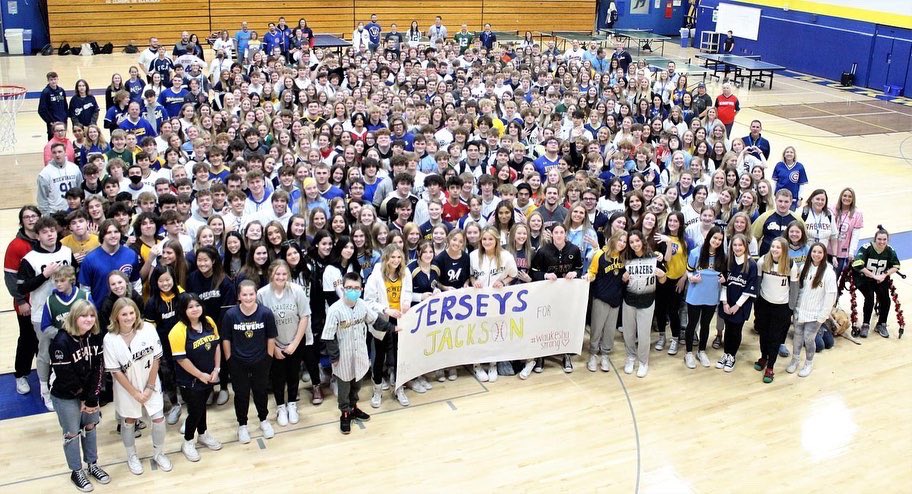 MUKTHEMES's tweet photo. Thank you to everyone who wore jerseys to honor Jackson Sparks todayโค๏ธ#waukeshastrong #mukstrong #jerseysforjackson https://t.co/guQ7HMrLin