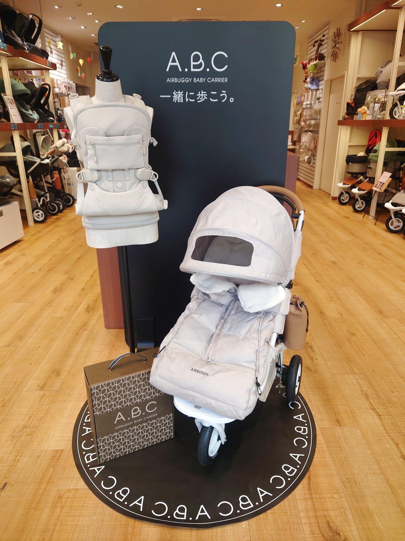 美品】AIRBUGGYエアバギー ベビーキャリア抱っこ紐サンド