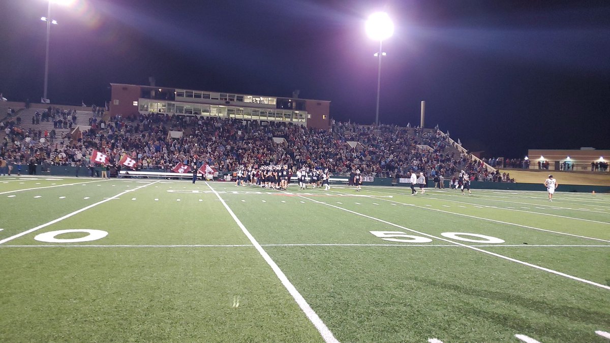 BigCountrySport's tweet photo. FINAL....Hawley 17, Cisco 14
Bearcats survive a war. A Big Country Classic!
#BigCountryPreps #txhsfb https://t.co/OT7rI0A4qM