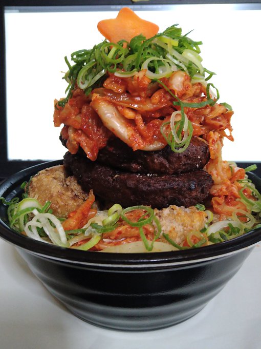 メリークリスマス!!!!
さぁクリスマスすた丼にチャレンジだ 