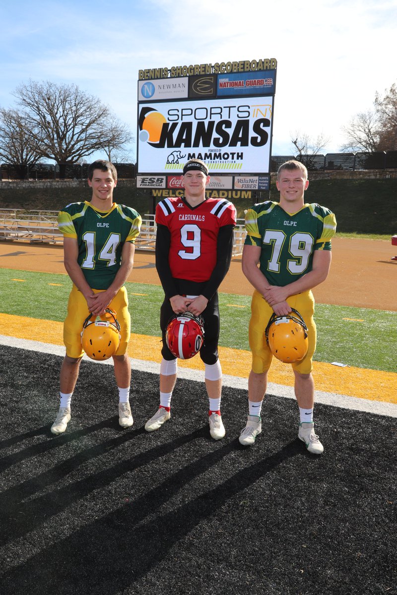 2021 Sports in Kansas 1A Players of the Year

Offense: Lance Hoffsommer - Sedgwick QB, Damon Redeker - Olpe QB
Defense: Ted Skalsky, Olpe LB

view POY capsules: sportsinks.com/sports-in-kans…

Powered by @MammothBuilt <a href="/WatcoRail/">Watco</a> <a href="/SAFEks/">SAFE Kansas</a> <a href="/nextechwireless/">Nex-Tech Wireless</a> <a href="/GambinosPizza/">Gambino's Pizza</a> 

#sportsinkansas